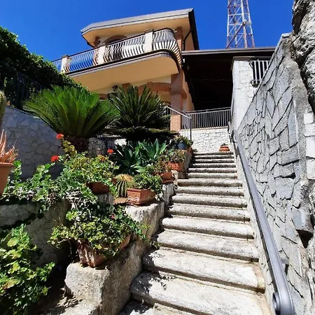 Oda ve Kahvaltı Maria Luxury *