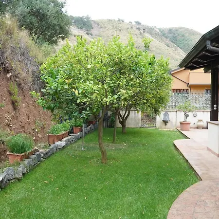 Oda ve Kahvaltı Maria Luxury Villa San Giovanni
